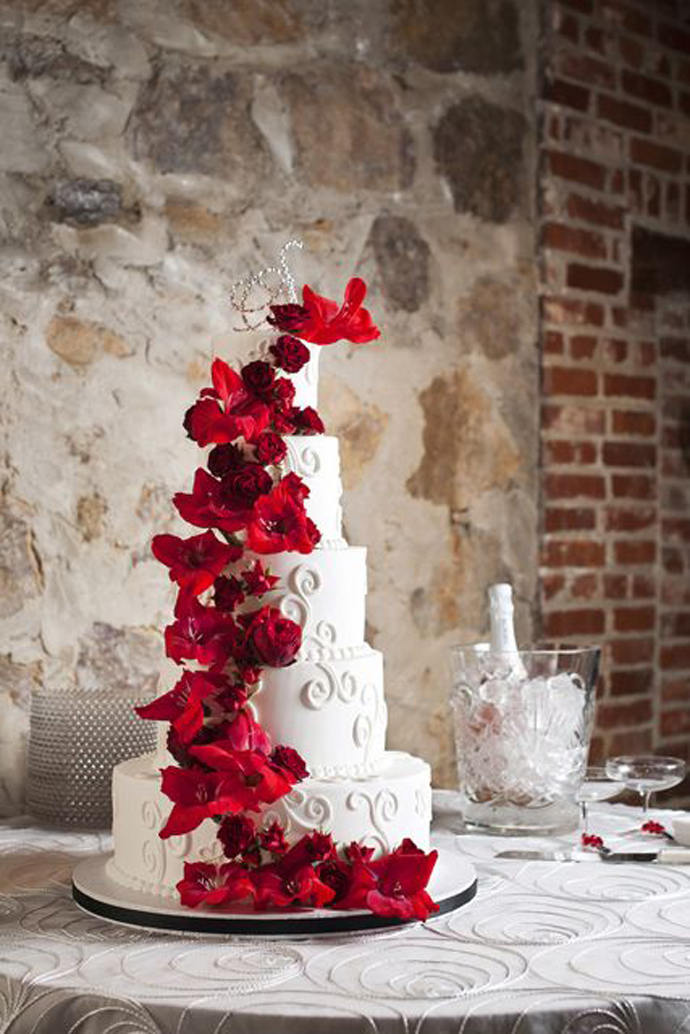 flori rosii-nunta in gradina (1)